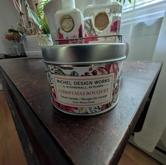 Christmas Beauty Set - Picture 4 of 5